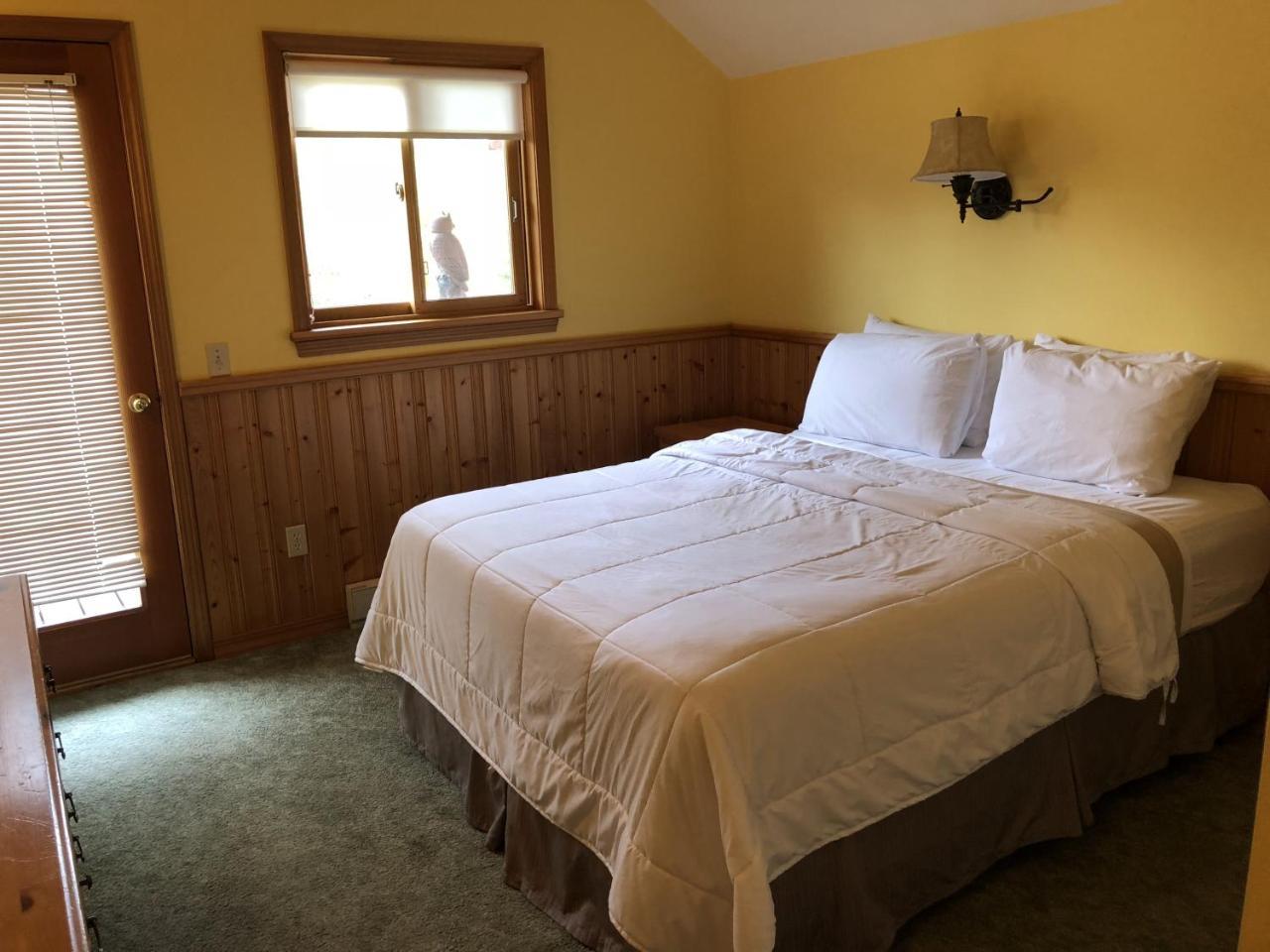 ווסט גליישר Great Northern Resort מראה חיצוני תמונה
