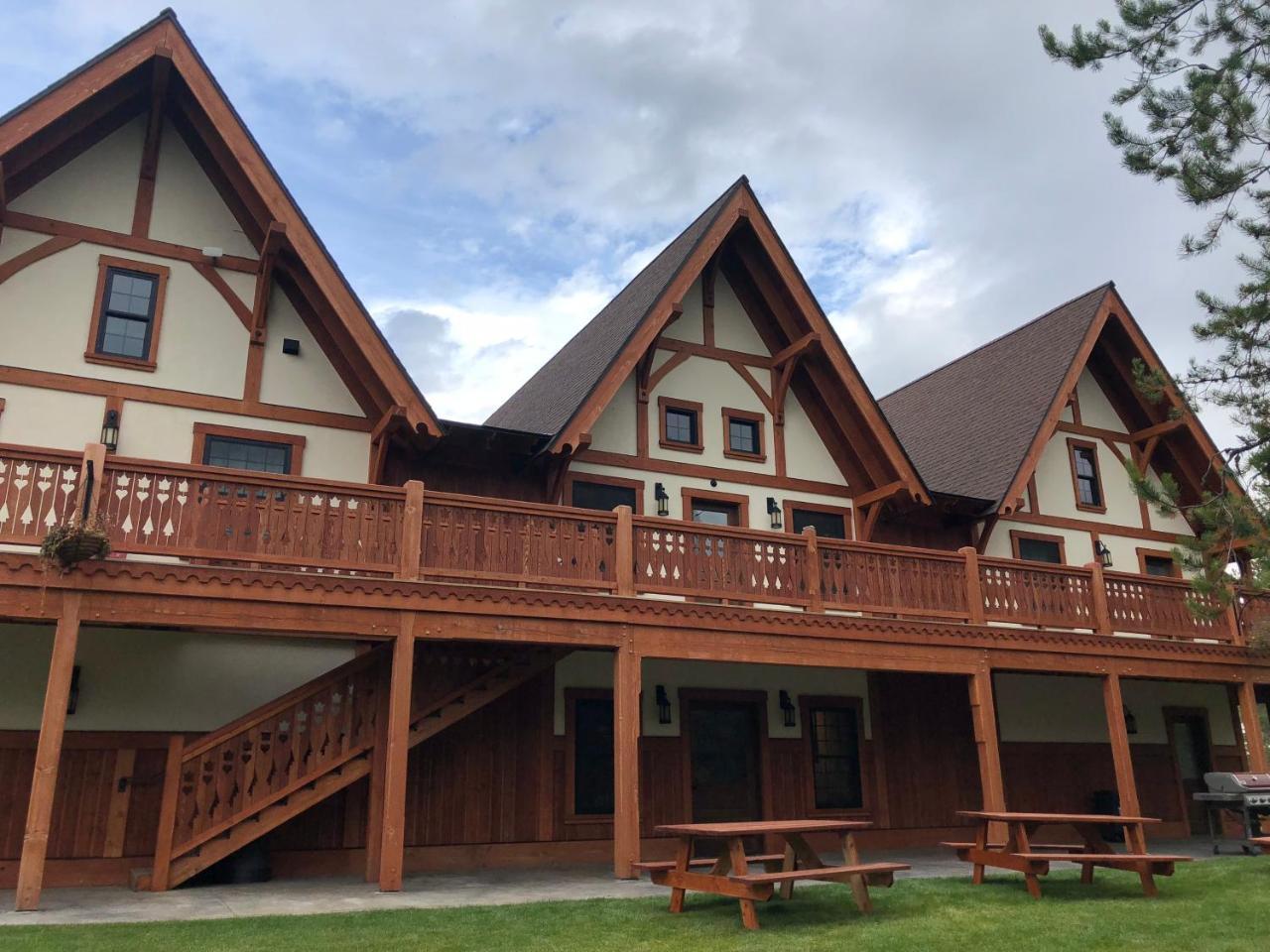 ווסט גליישר Great Northern Resort מראה חיצוני תמונה