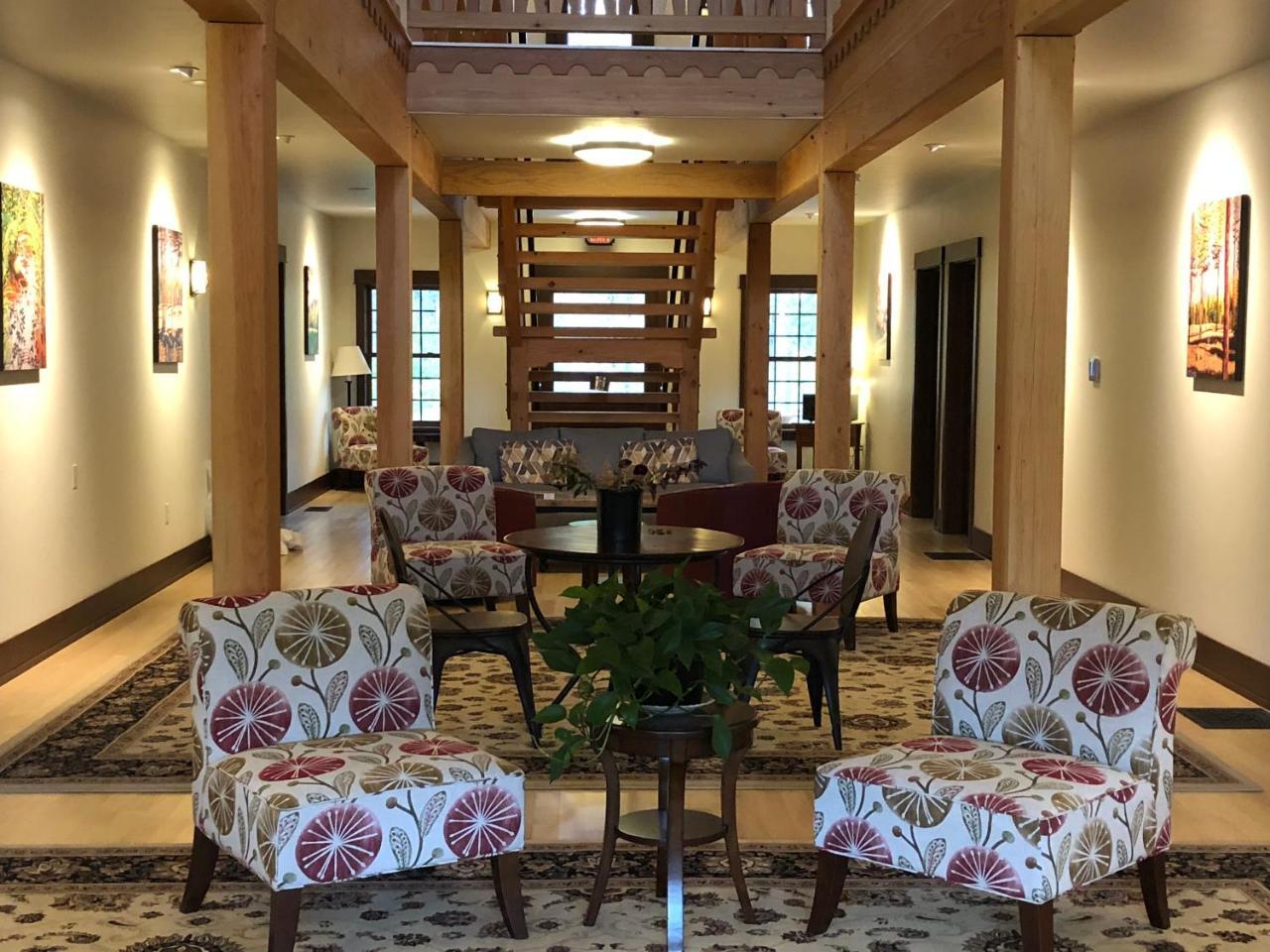 ווסט גליישר Great Northern Resort מראה חיצוני תמונה